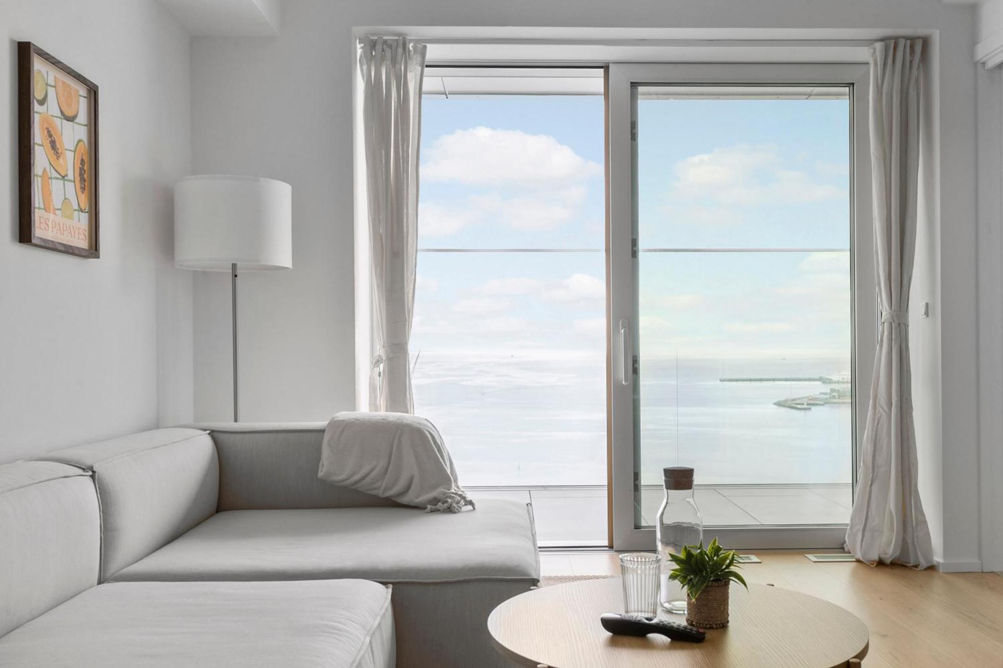 Endless Ocean Views With Private Balcony Apartman Århus Kültér fotó