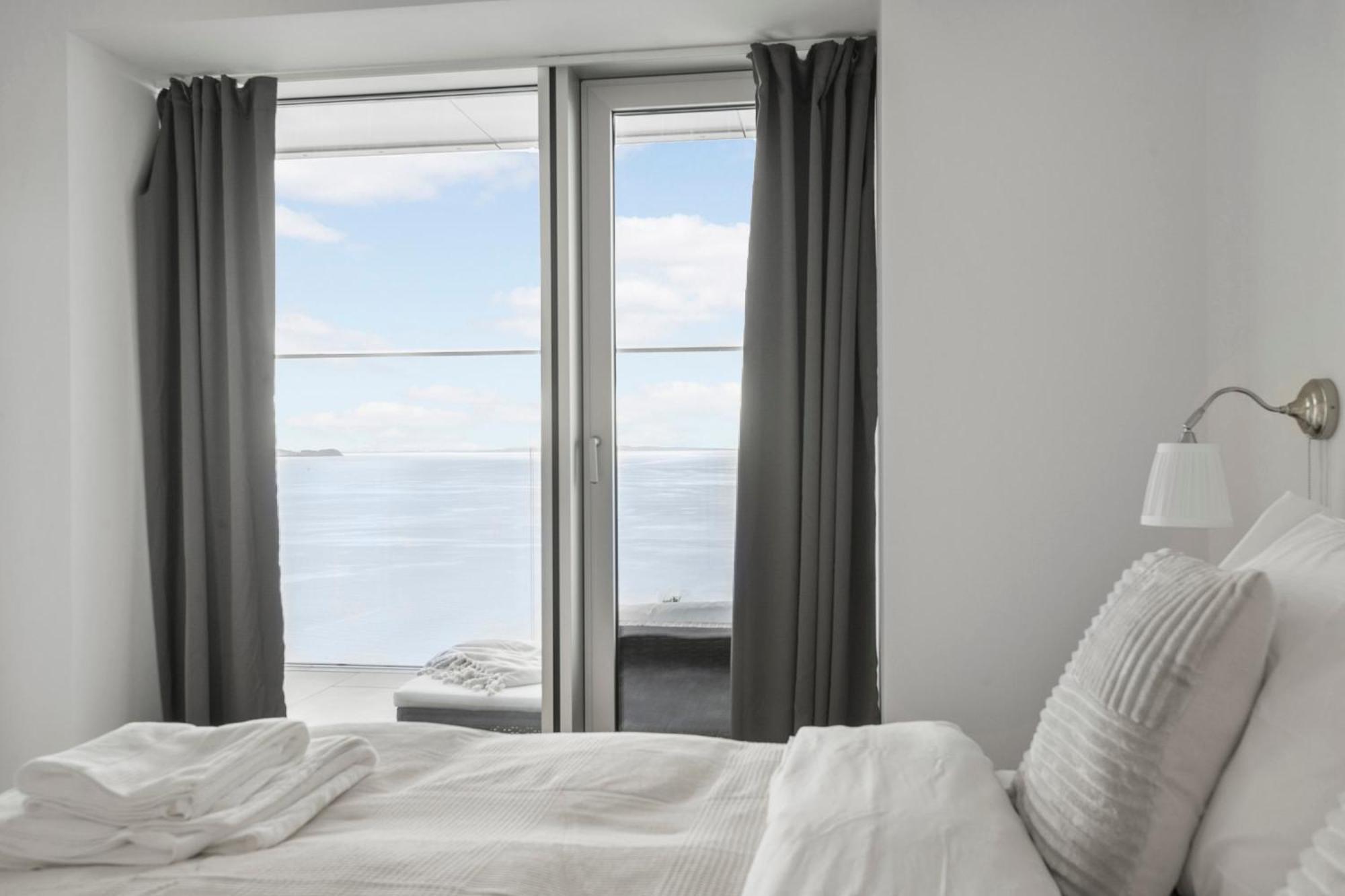 Endless Ocean Views With Private Balcony Apartman Århus Kültér fotó